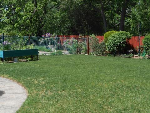 115 Circuit Dr, Warwick, RI 02889 photo 3
