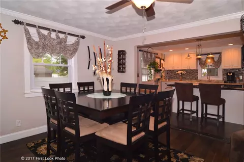 396 Maple St, Warwick, RI 02888 photo 10