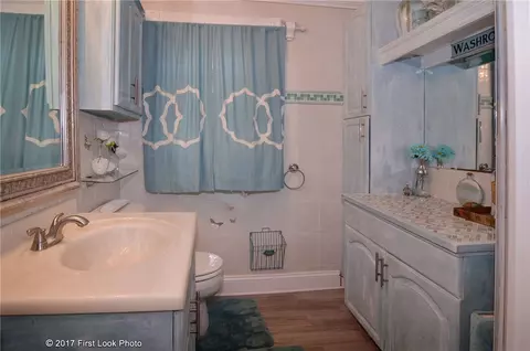 396 Maple St, Warwick, RI 02888 photo 20