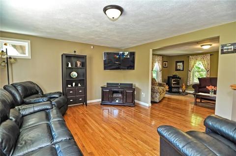 527 Douglas Hook Rd, Glocester, RI 02814 photo 19