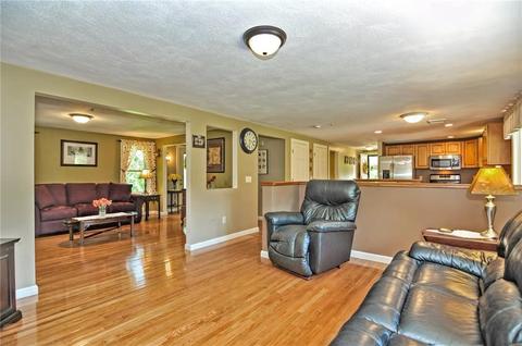 527 Douglas Hook Rd, Glocester, RI 02814 photo 17