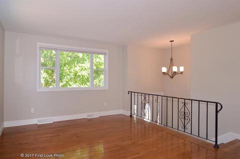 47 Lloyd Ave, Warwick, RI 02889 photo 5