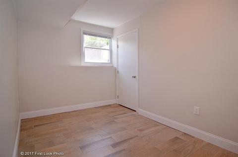 47 Lloyd Ave, Warwick, RI 02889 photo 28