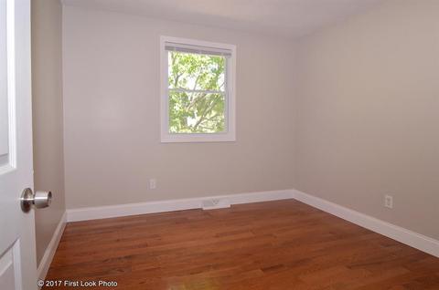 47 Lloyd Ave, Warwick, RI 02889 photo 21
