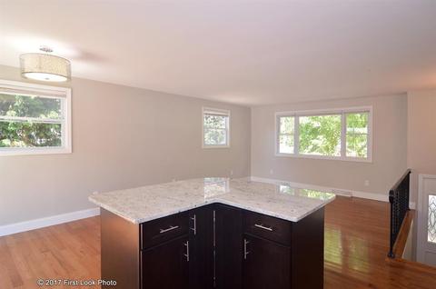 47 Lloyd Ave, Warwick, RI 02889 photo 10