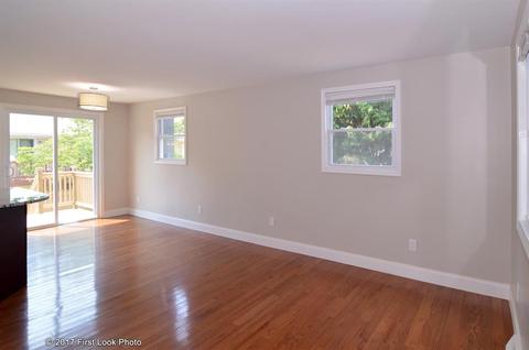47 Lloyd Ave, Warwick, RI 02889 photo 12