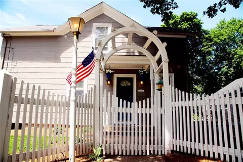 76 Division St, Woonsocket, RI 02895 photo 8