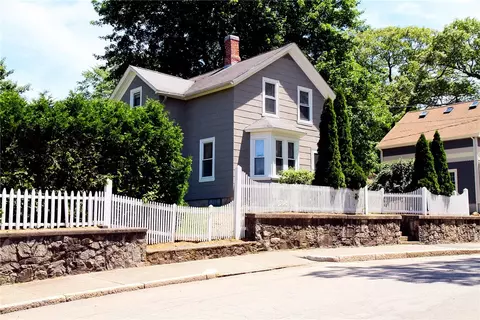 76 Division St, Woonsocket, RI 02895 photo 7