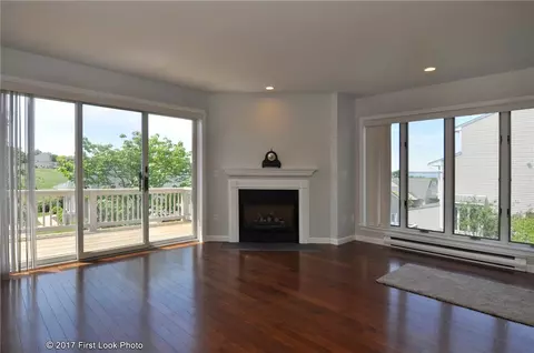330 North Ln, Bristol, RI 02809 photo 7