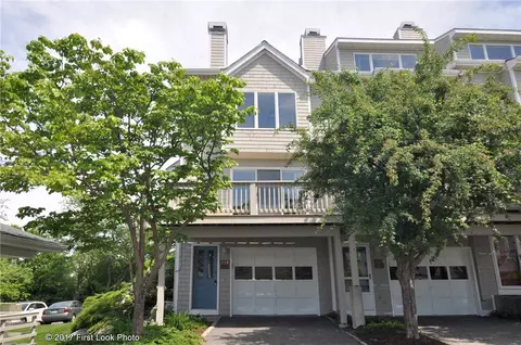 330 North Ln, Bristol, RI 02809 photo 2