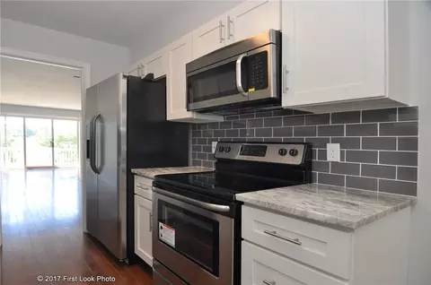 330 North Ln, Bristol, RI 02809 photo 3