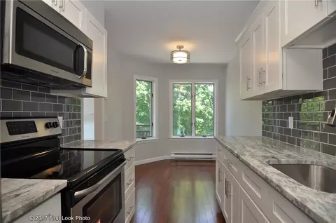 330 North Ln, Bristol, RI 02809 photo 6