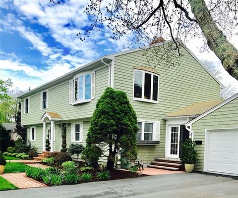 75 Aaron Ave, Bristol, RI 02809 photo 1