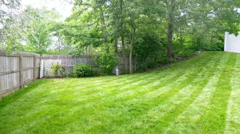 86 Beacon Ave, Woonsocket, RI 02895 photo 7