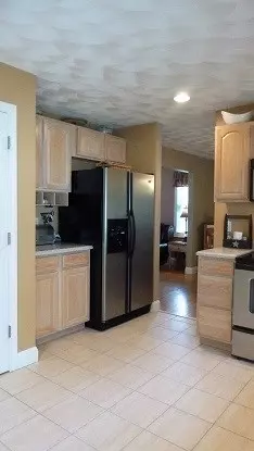 86 Beacon Ave, Woonsocket, RI 02895 photo 10