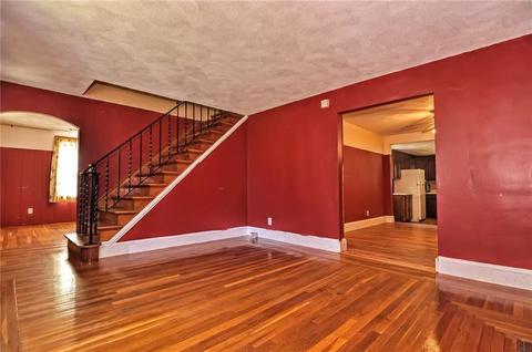 78 Killingly St, Providence, RI 02909 photo 3