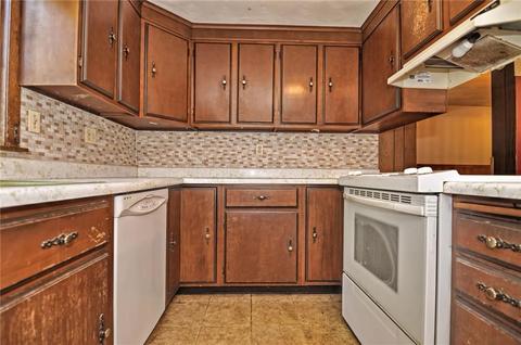 78 Killingly St, Providence, RI 02909 photo 9