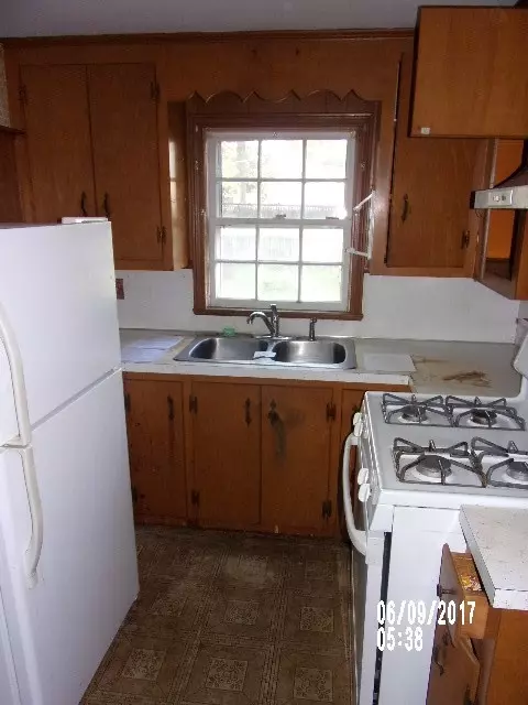 73 Pine Crest Dr, Riverside, RI 02915 photo 13