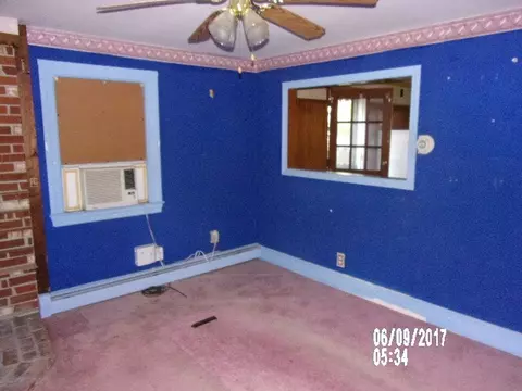 73 Pine Crest Dr, Riverside, RI 02915 photo 6