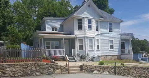 80 Chalapa Ave, Woonsocket, RI 02895 photo 1
