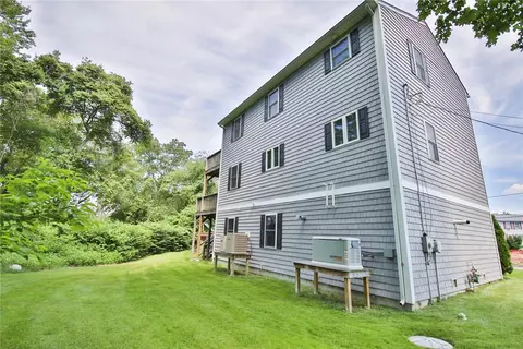 56 Millard Ave, Warwick, RI 02889 photo 5