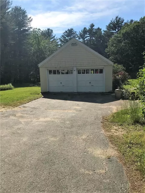 61 Black Plain Rd, Exeter, RI 02822 photo 3
