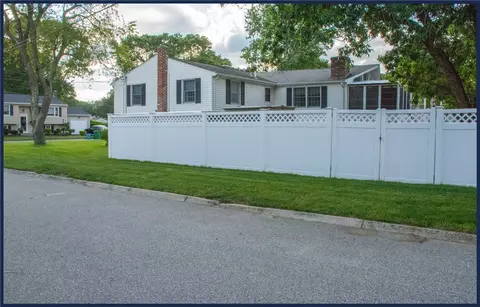 48 Winston Ave, Warwick, RI 02886 photo 5