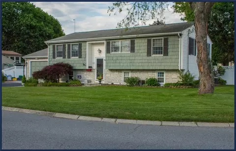 48 Winston Ave, Warwick, RI 02886 photo 1