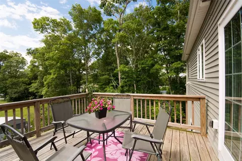 3 Devol Ave, Westport, MA 02790 photo 9