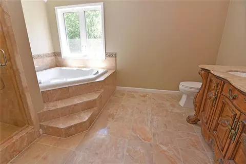 101 Crest Dr, Cranston, RI 02921 photo 26