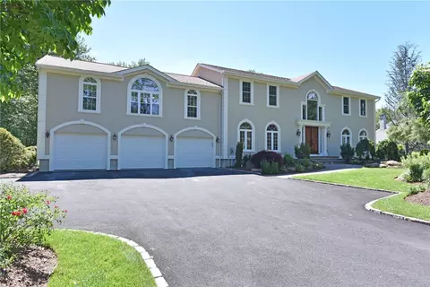 101 Crest Dr, Cranston, RI 02921 photo 1