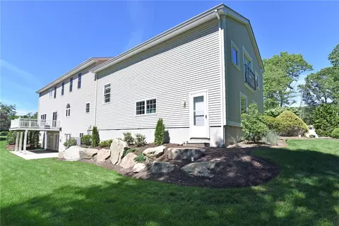 101 Crest Dr, Cranston, RI 02921 photo 39