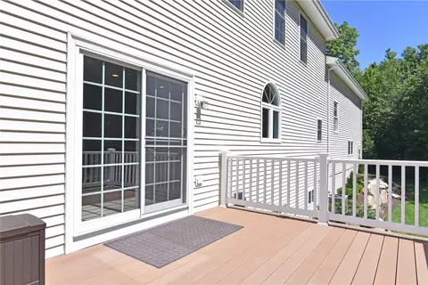 101 Crest Dr, Cranston, RI 02921 photo 37