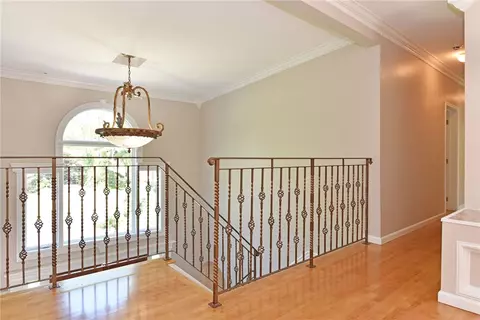 101 Crest Dr, Cranston, RI 02921 photo 10