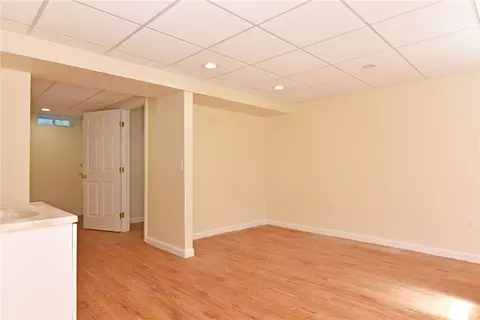 101 Crest Dr, Cranston, RI 02921 photo 36