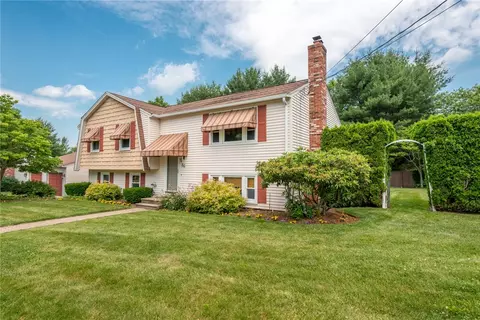 86 Achille St, Woonsocket, RI 02895 photo 2