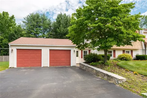 86 Achille St, Woonsocket, RI 02895 photo 4