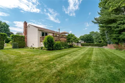 86 Achille St, Woonsocket, RI 02895 photo 33