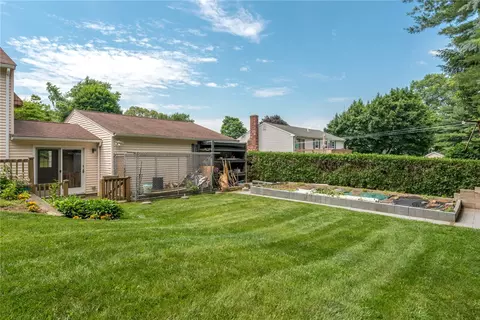 86 Achille St, Woonsocket, RI 02895 photo 35