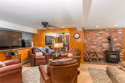 86 Achille St, Woonsocket, RI 02895 photo 23