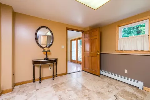 86 Achille St, Woonsocket, RI 02895 photo 25