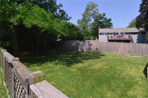 70 Everett St, Middletown, RI 02842 photo 30