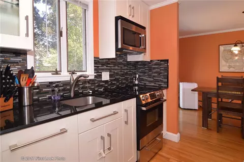 70 Everett St, Middletown, RI 02842 photo 11