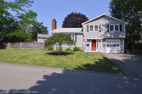 70 Everett St, Middletown, RI 02842 photo 32