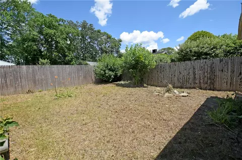 206 Holmes Rd, Warwick, RI 02888 photo 18