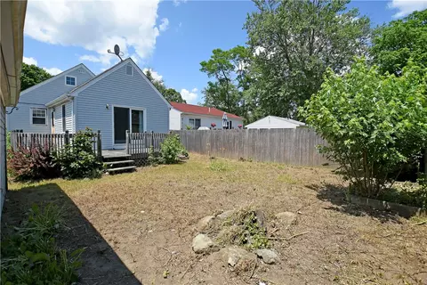 206 Holmes Rd, Warwick, RI 02888 photo 20
