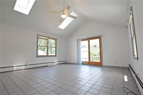 206 Holmes Rd, Warwick, RI 02888 photo 10