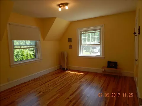 111 Beacon Ave, Warwick, RI 02889 photo 19