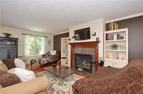 16 Wildflower Dr, Coventry, RI 02816 photo 7