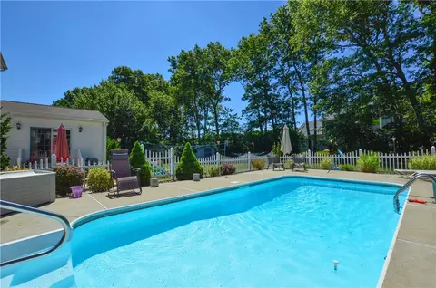 16 Wildflower Dr, Coventry, RI 02816 photo 35
